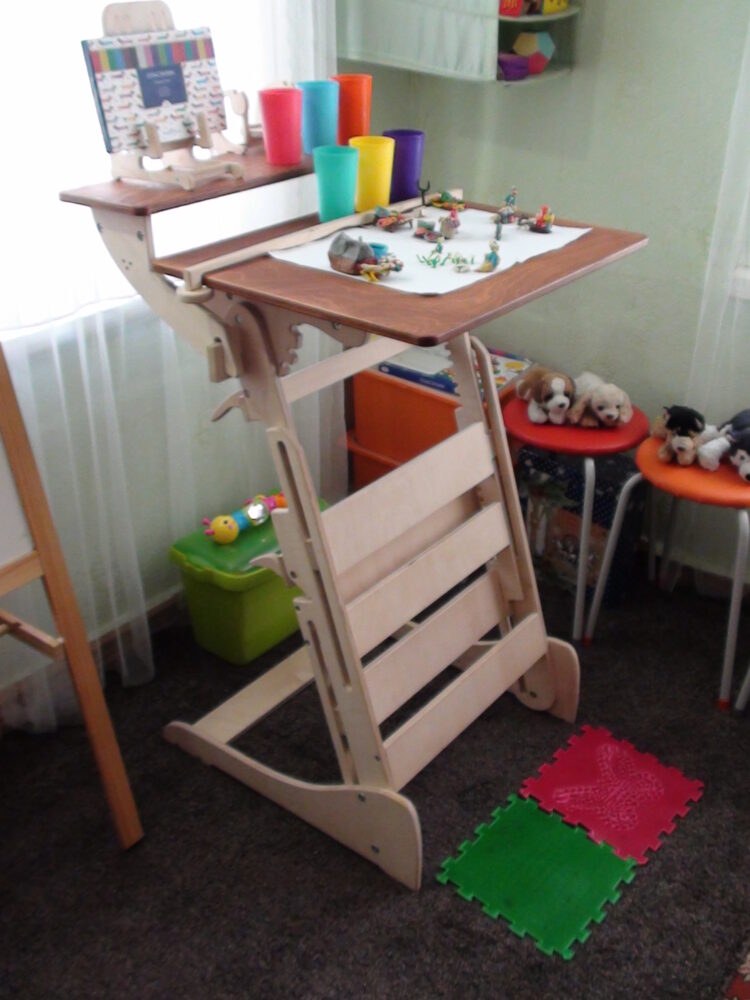 Стол для учебы стоя «Эврика детская (Гармония)» с регулировкой высоты и наклона столешницы на рост 100-160 см