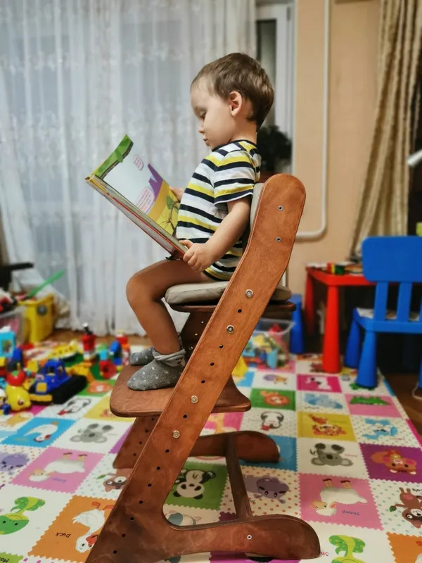Растущий стул для детей Компаньон светлый орех