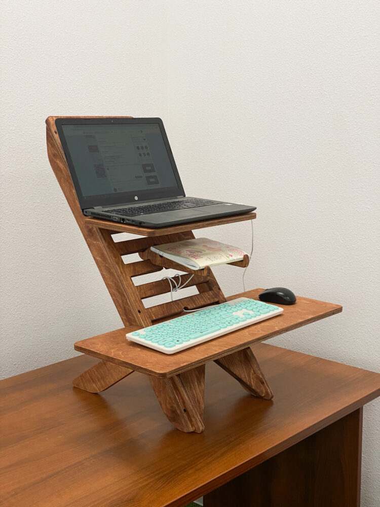 UP DESK – подставка для ноутбука для работы стоя, светлый орех