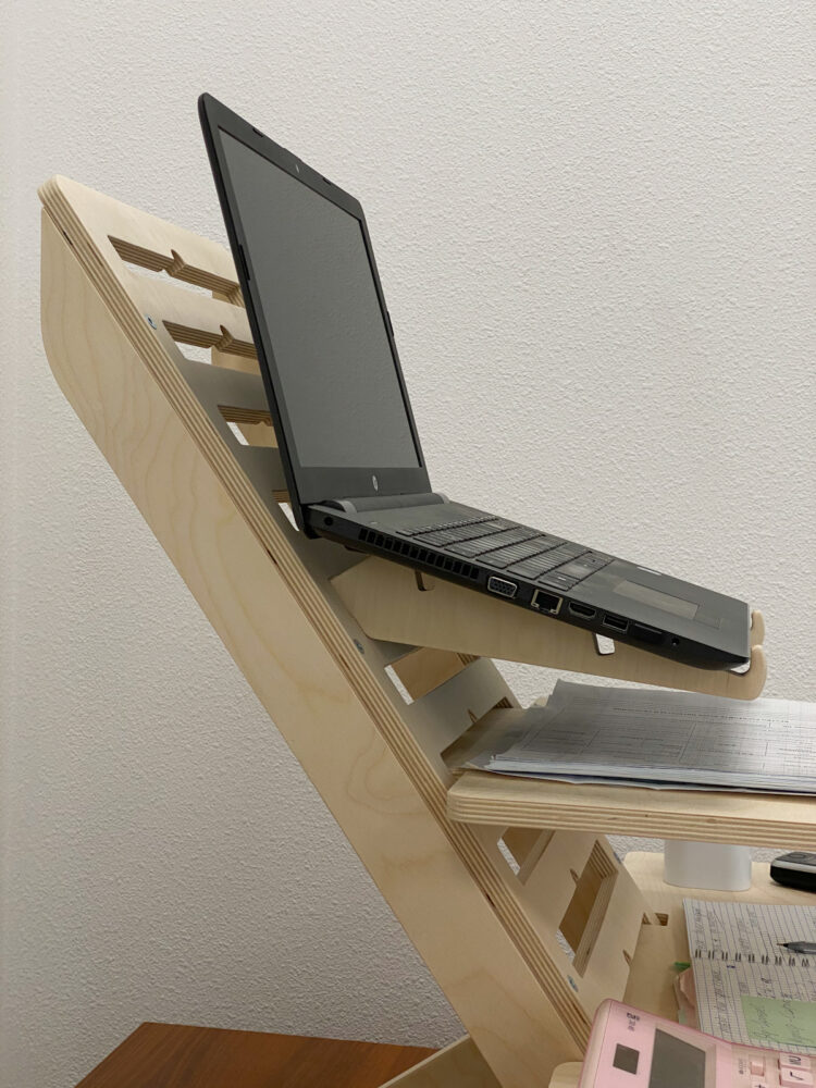 UP DESK – подставка для ноутбука для работы стоя, без покрытия