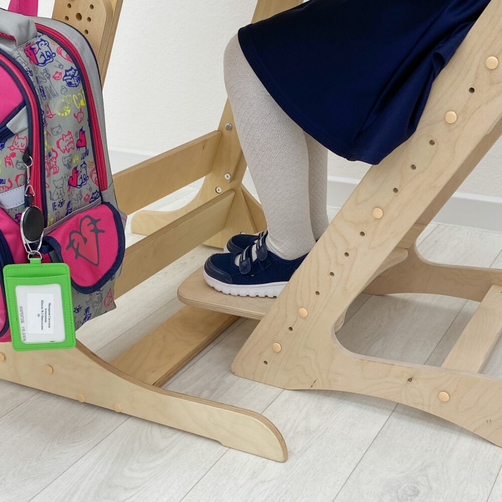 Комплект для школьника: растущая парта + стул, без покрытия